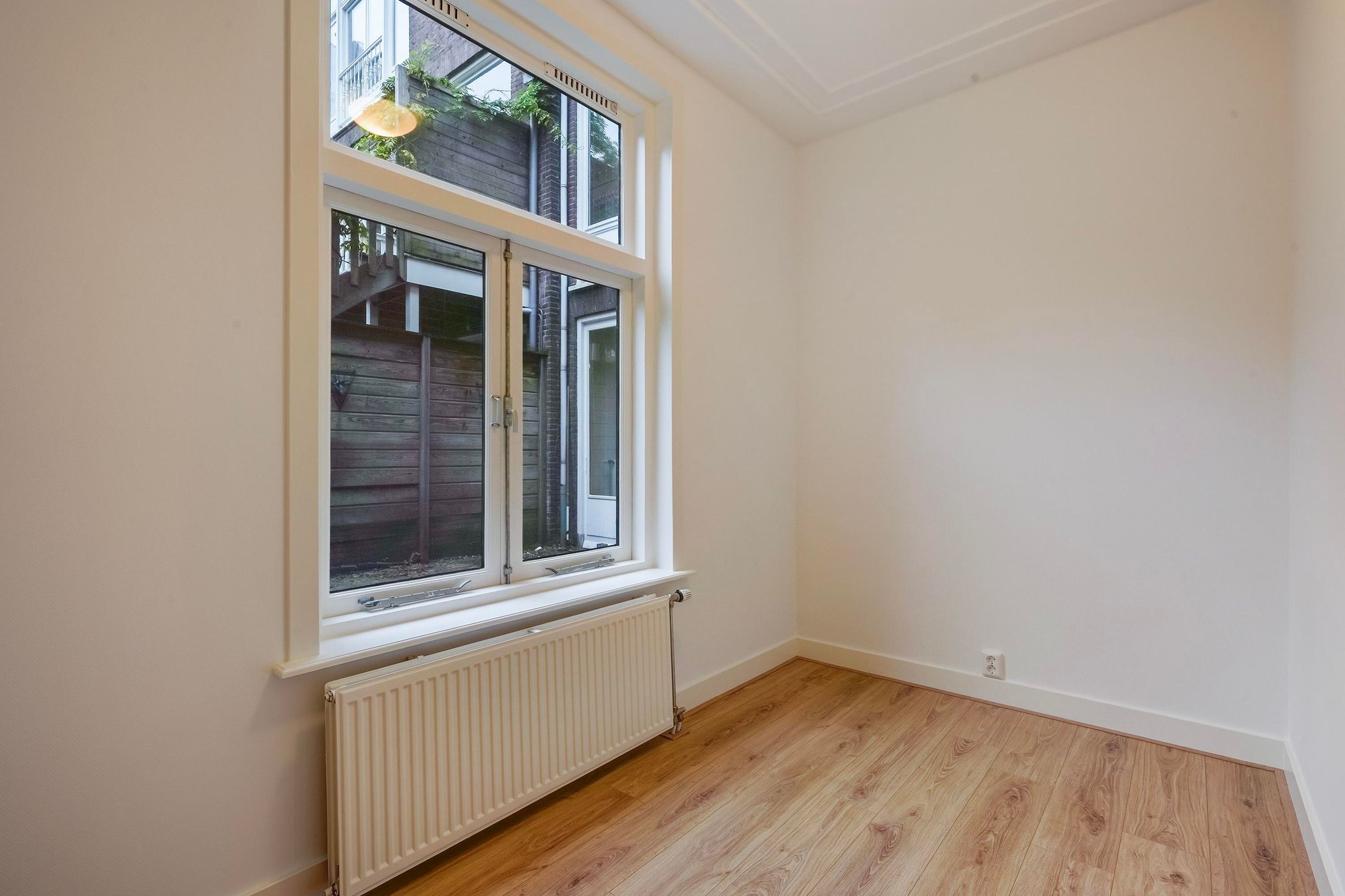 Photo 12 of Waldeck Pyrmontkade 933