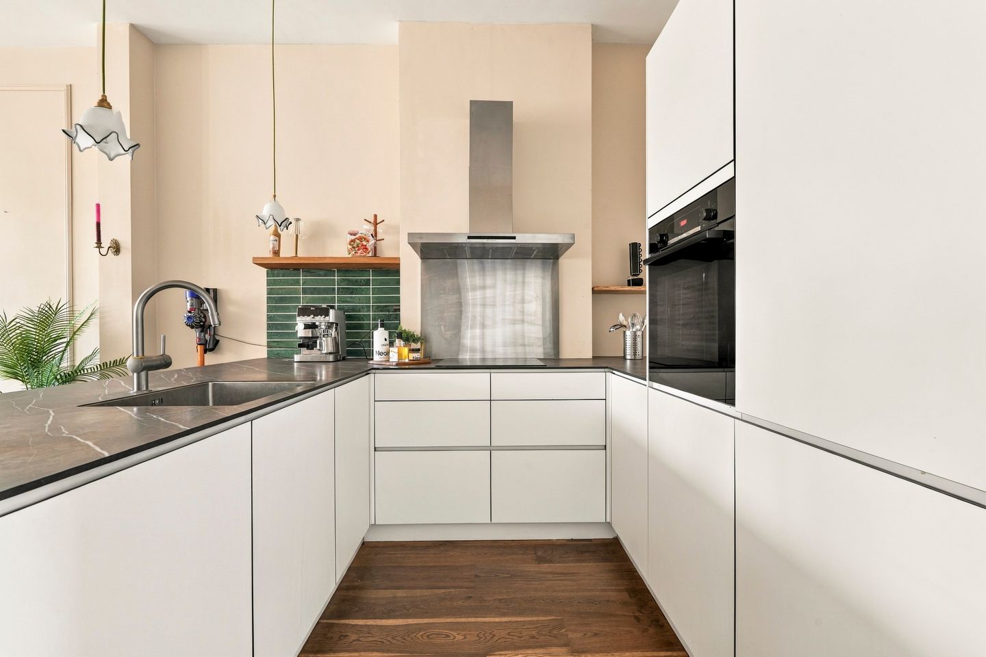 Photo 14 of Wouwermanstraat 6-3