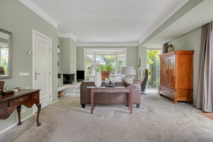 Vrijstaande woning te koop: Van Aelstlaan 24, Apeldoorn