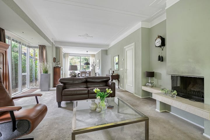 Vrijstaande woning te koop: Van Aelstlaan 24, Apeldoorn