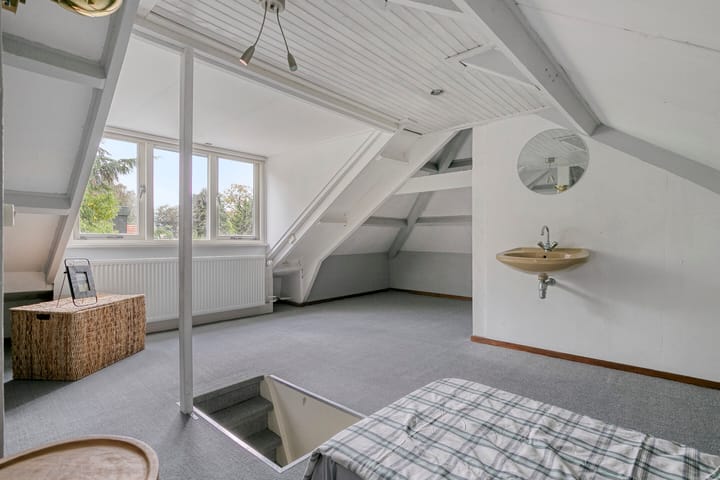 Vrijstaande woning te koop: Van Aelstlaan 24, Apeldoorn