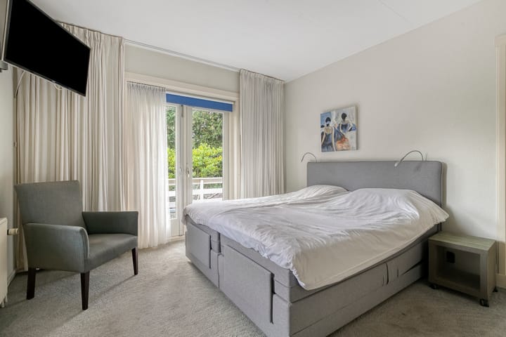 Vrijstaande woning te koop: Van Aelstlaan 24, Apeldoorn