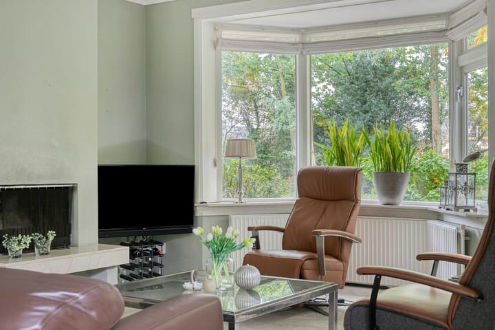 Vrijstaande woning te koop: Van Aelstlaan 24, Apeldoorn