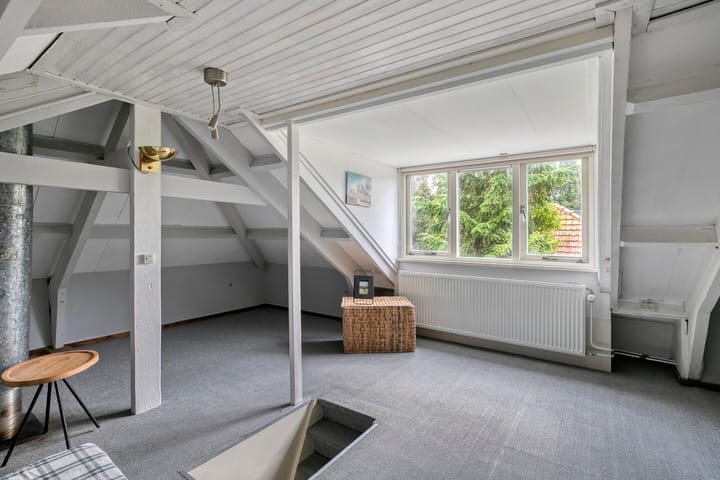 Vrijstaande woning te koop: Van Aelstlaan 24, Apeldoorn