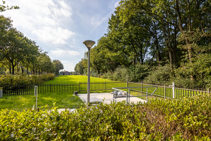 Twee-onder-één-kap te koop: Rading 36, Loosdrecht
