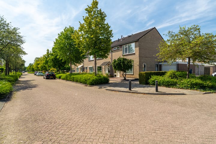 Photo 2 of Vijverstraat 21