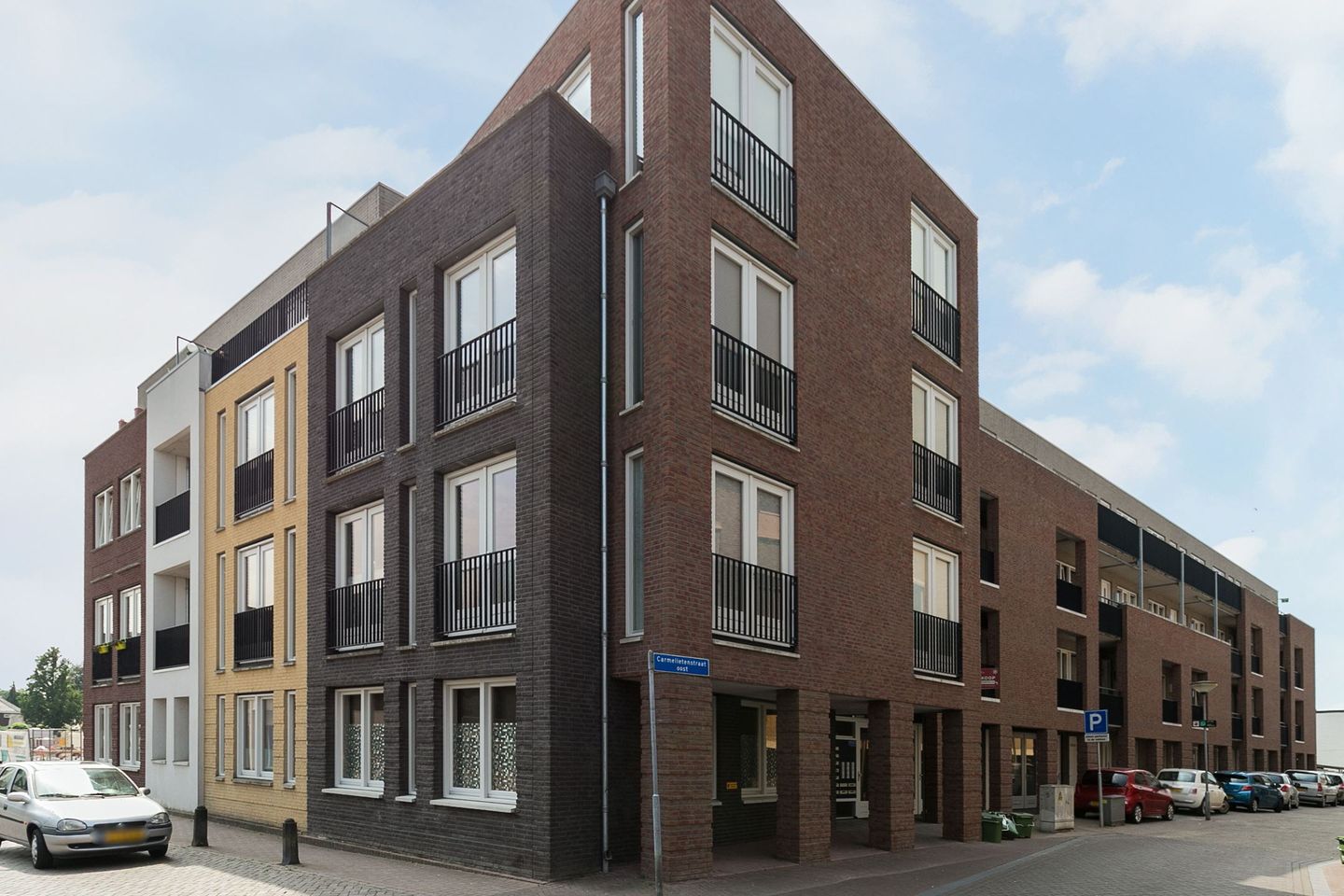 Photo 1 of Carmelietenstraat-oost 2-D