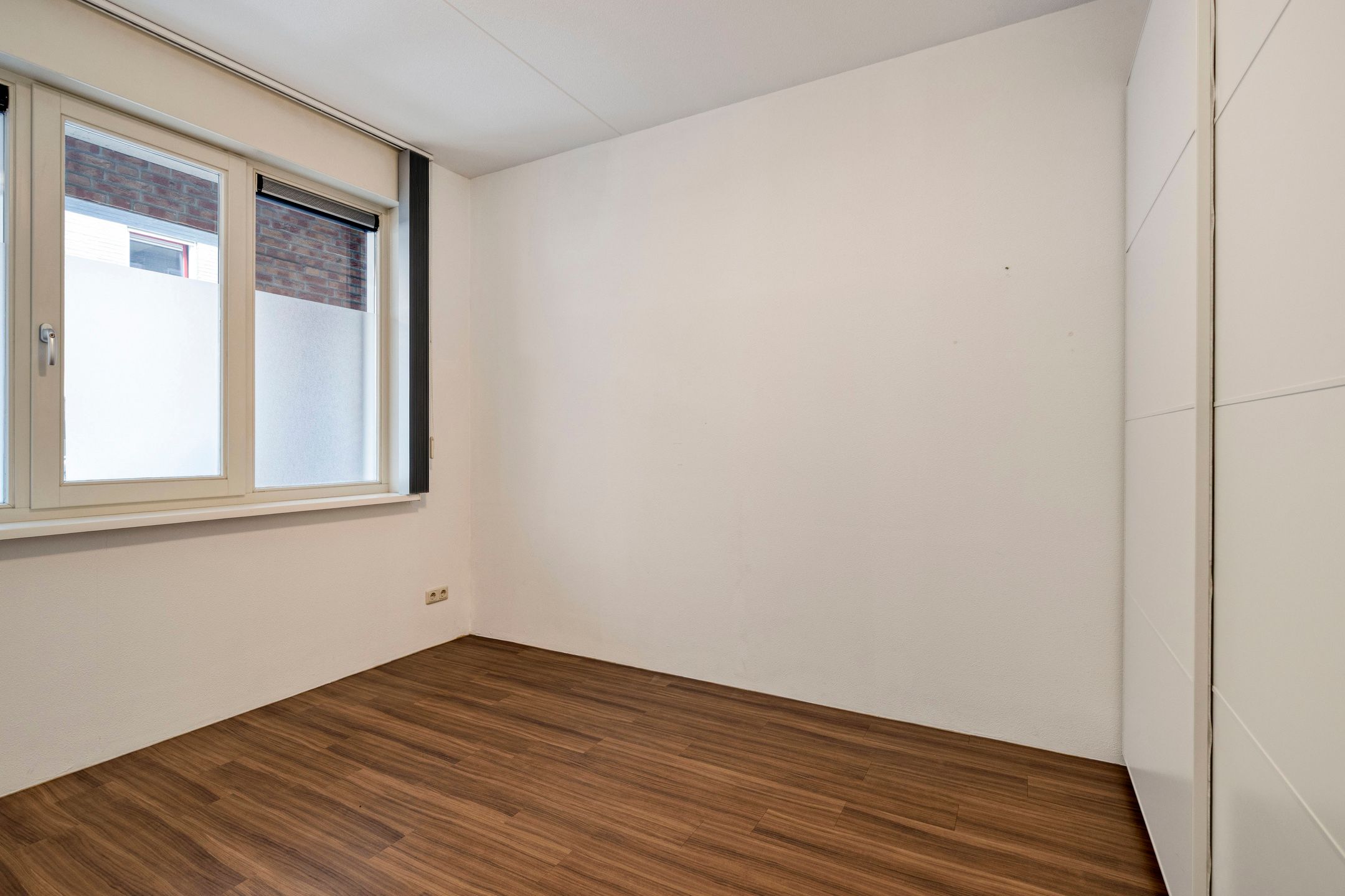 Photo 9 of Carmelietenstraat-oost 2-D
