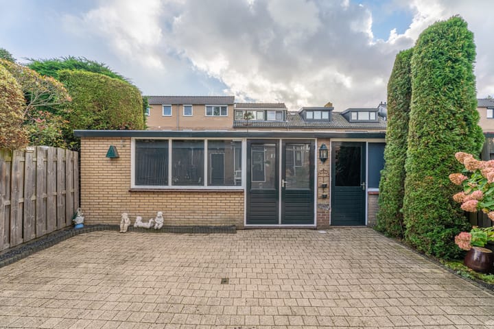 Hoekwoning te koop: Divonalaan 33, Hillegom
