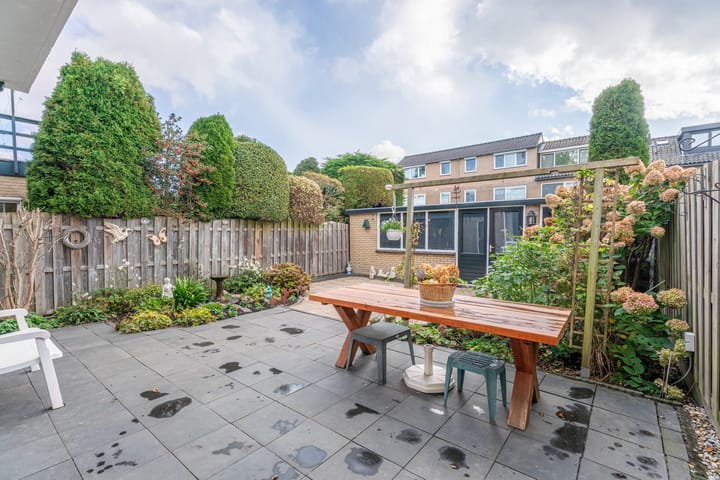 Hoekwoning te koop: Divonalaan 33, Hillegom