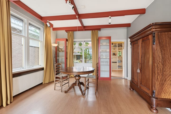 Vrijstaande woning te koop: Raadhuisweg 17, Reeuwijk