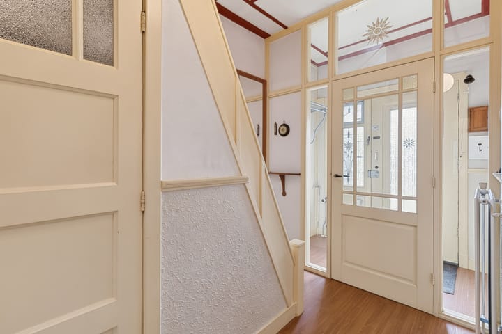 Vrijstaande woning te koop: Raadhuisweg 17, Reeuwijk