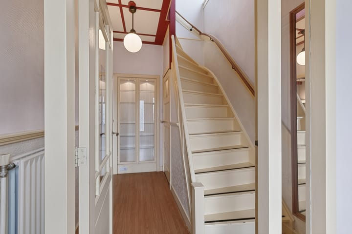 Vrijstaande woning te koop: Raadhuisweg 17, Reeuwijk