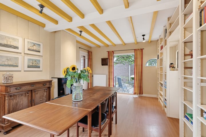 Vrijstaande woning te koop: Raadhuisweg 17, Reeuwijk