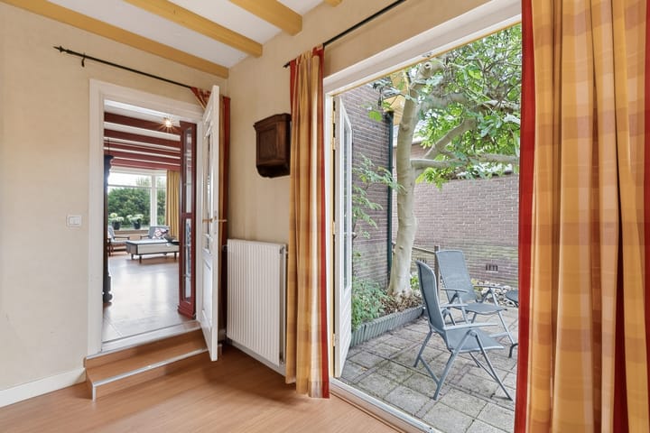 Vrijstaande woning te koop: Raadhuisweg 17, Reeuwijk