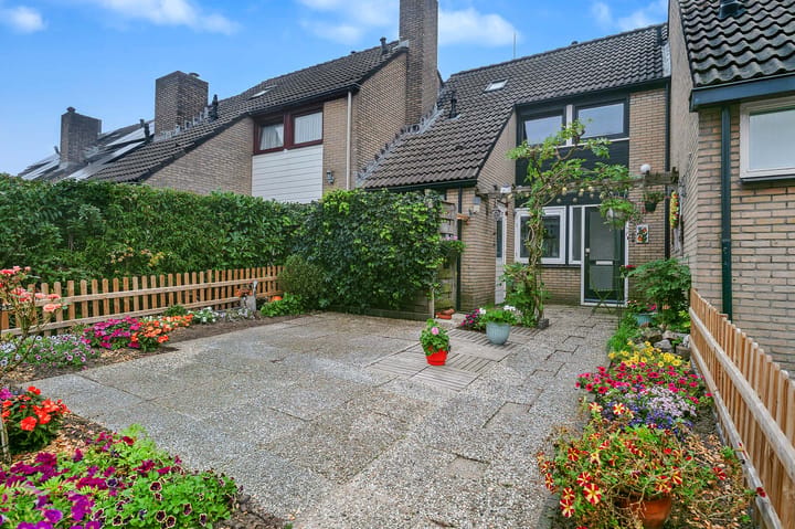 Hoekwoning te koop: Oudlandsestraat 129, Steenbergen (Nb)