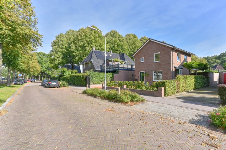 Photo 3 of Burgemeester Tijmesstraat 27