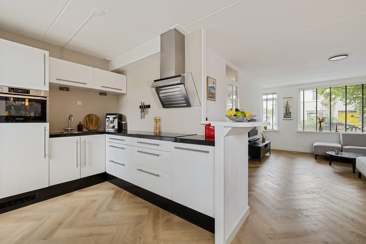 Hoekwoning te koop: Van der Vlugtstraat 1, Groningen