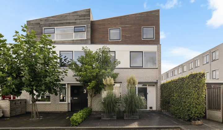 Hoekwoning te koop: Van der Vlugtstraat 1, Groningen