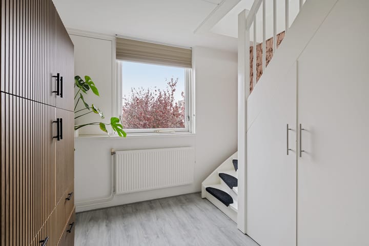 Hoekwoning te koop: Van der Vlugtstraat 1, Groningen