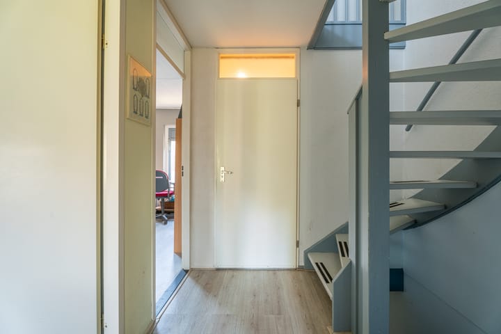 Tussenwoning te koop: Vondelwende 18, Hillegom