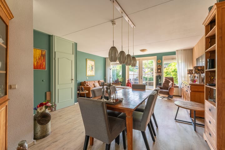 Tussenwoning te koop: Vondelwende 18, Hillegom