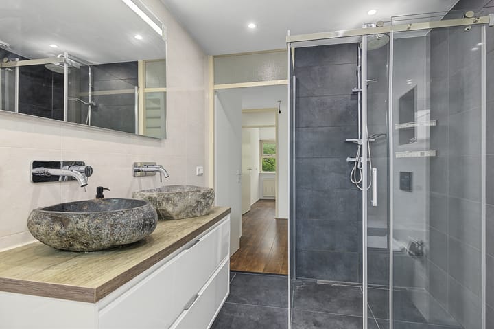 Tussenwoning te koop: Peggy Ashcroftstraat 48, Almere