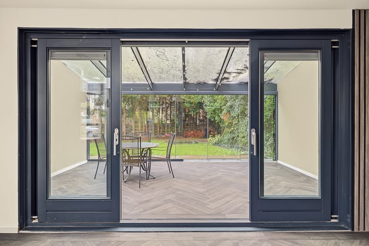 Tussenwoning te koop: Peggy Ashcroftstraat 48, Almere