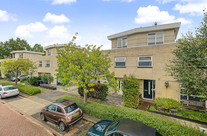 Tussenwoning te koop: Peggy Ashcroftstraat 48, Almere