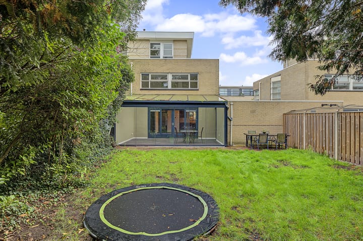Tussenwoning te koop: Peggy Ashcroftstraat 48, Almere