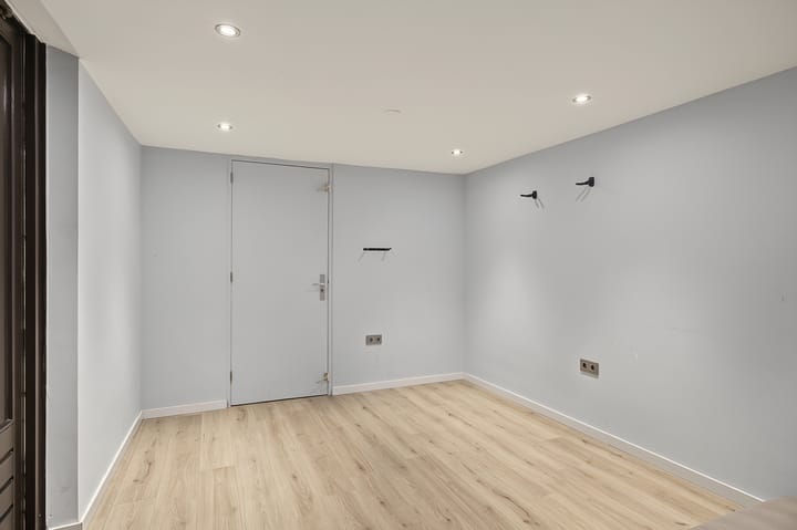 Tussenwoning te koop: Peggy Ashcroftstraat 48, Almere