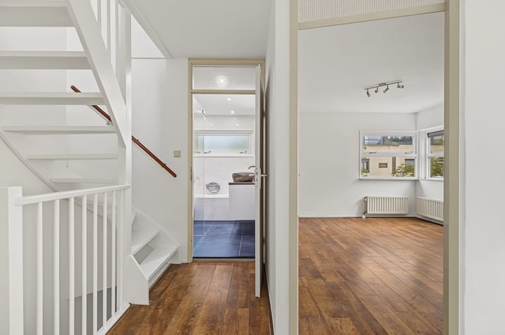 Tussenwoning te koop: Peggy Ashcroftstraat 48, Almere