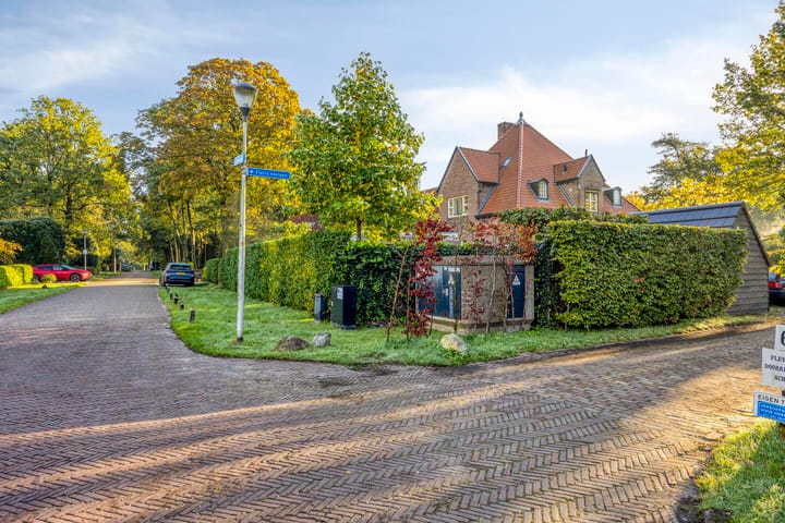 Appartement te koop: Flevolaan 51, Naarden