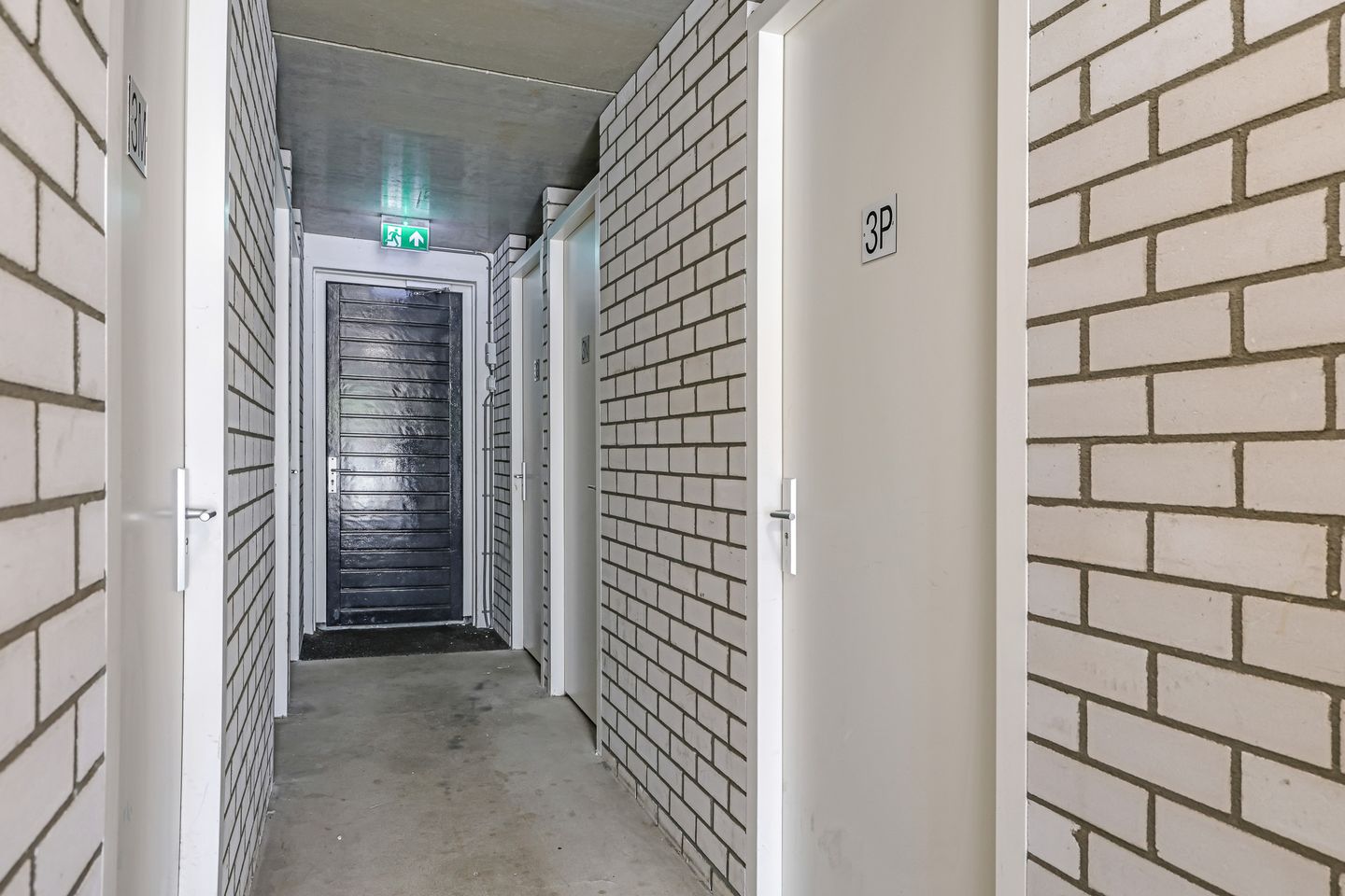 Photo 49 of Klappenburgstraat 3-P