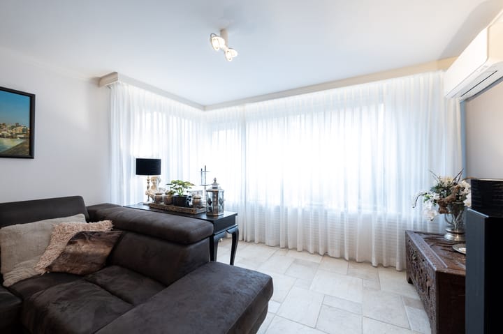 Tussenwoning te koop: Monnikweide 4, Hellevoetsluis