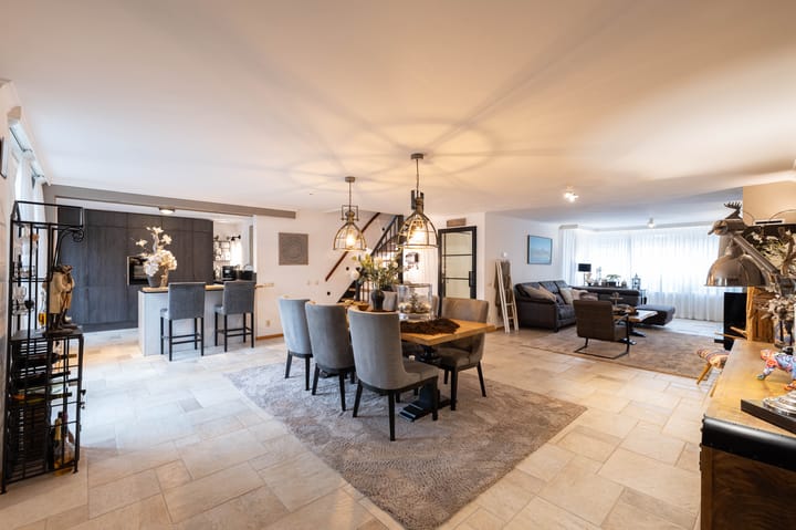 Tussenwoning te koop: Monnikweide 4, Hellevoetsluis