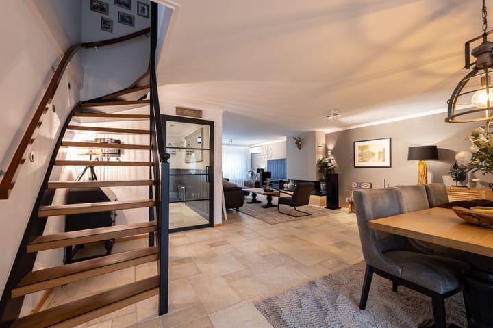 Tussenwoning te koop: Monnikweide 4, Hellevoetsluis