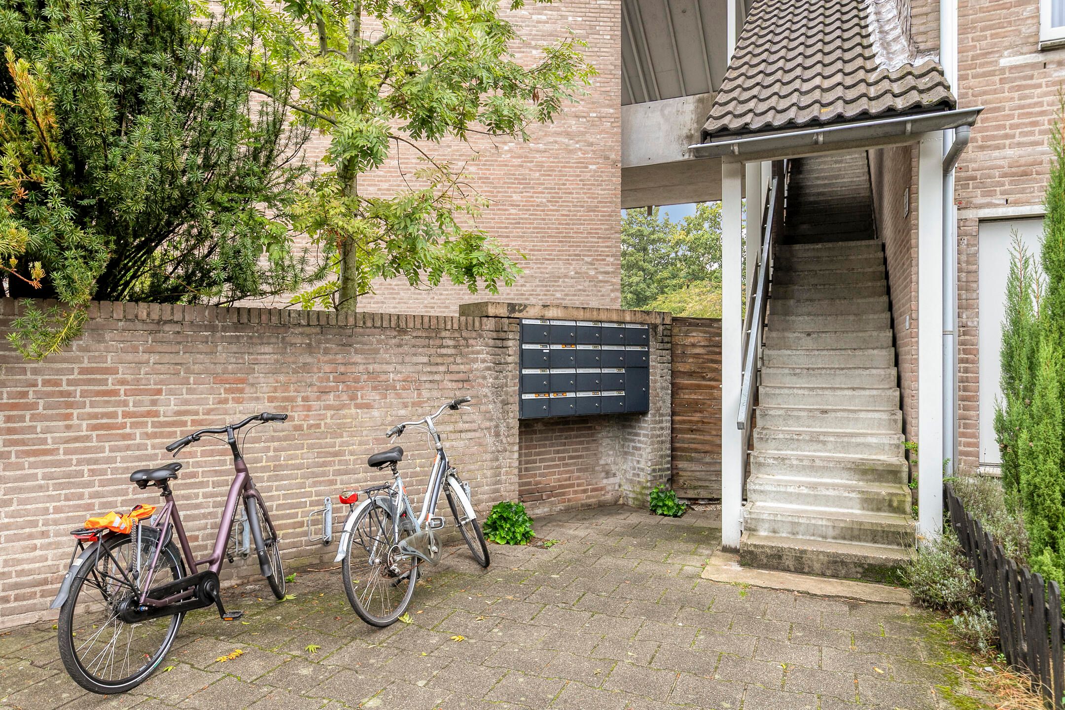 Photo 24 of Deken van Roestellaan 28
