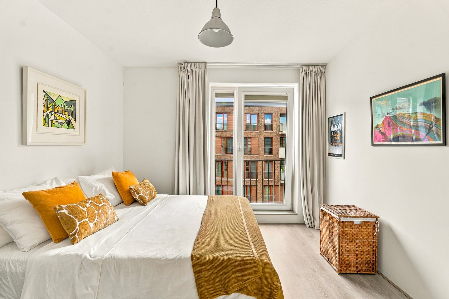 Photo 14 of Suze Robertsonstraat 75