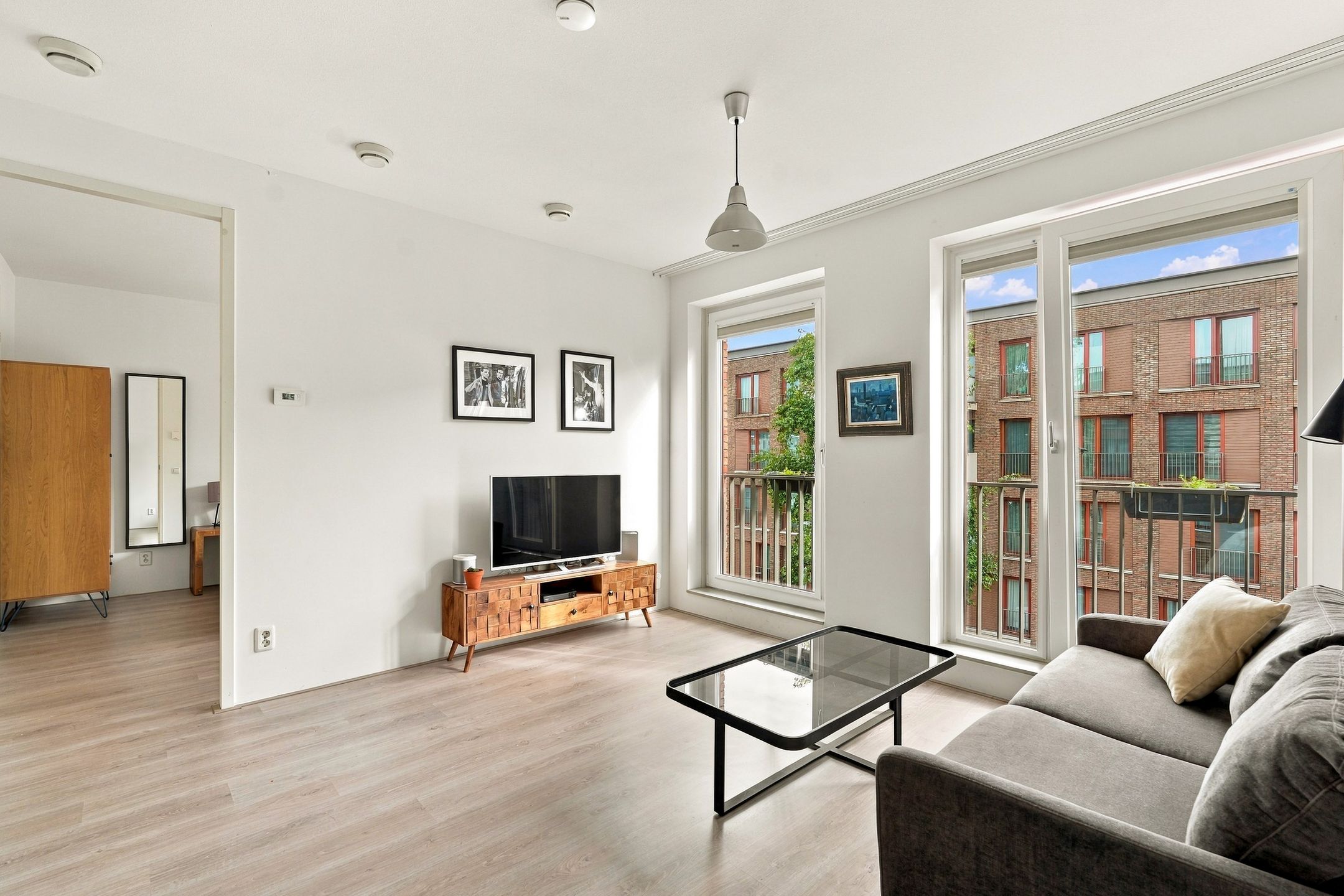 Photo 12 of Suze Robertsonstraat 75