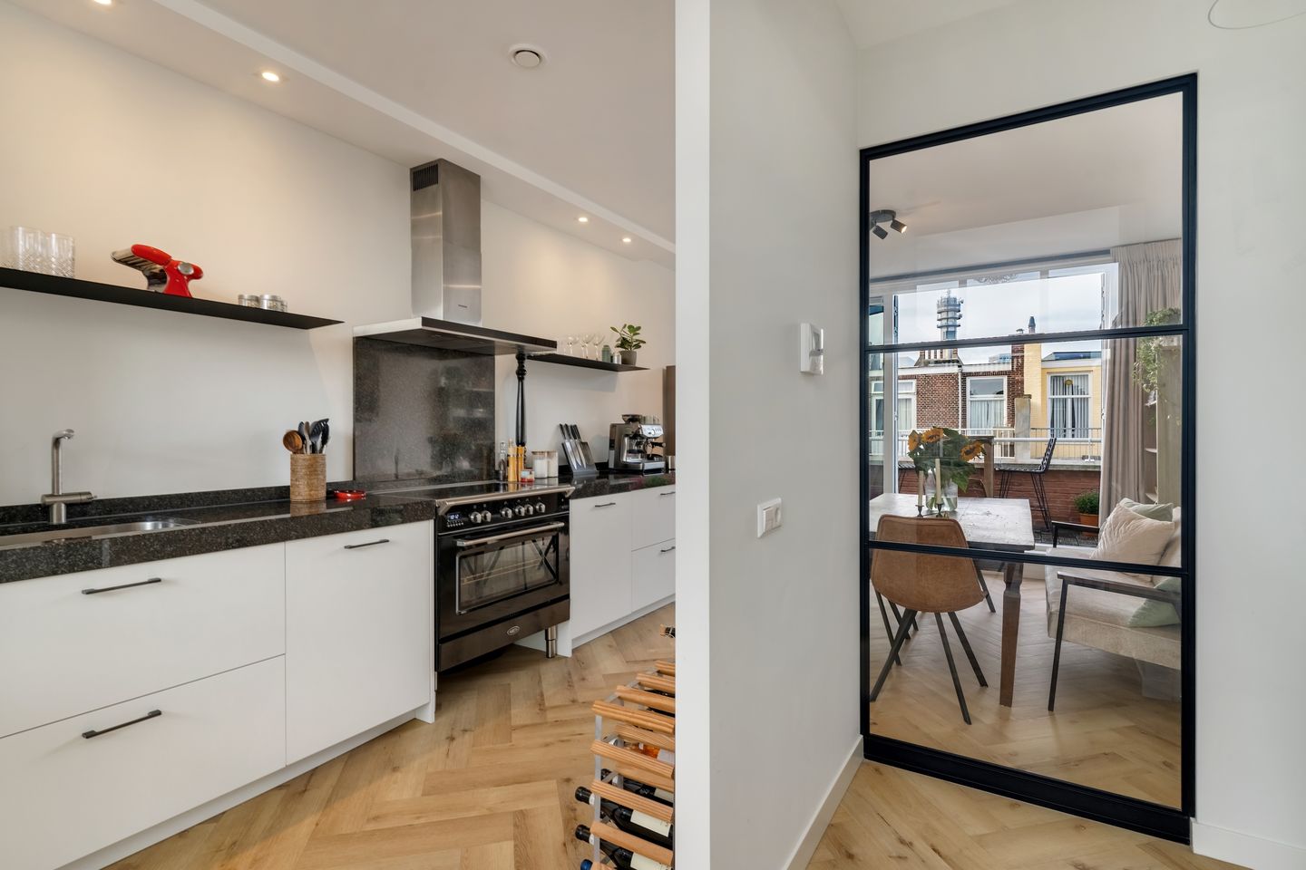 Photo 19 of Johannes Camphuijsstraat 163-K