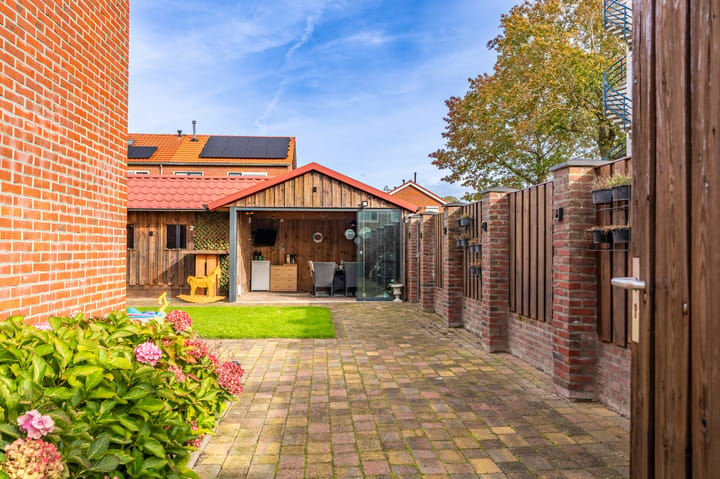 Hoekwoning te koop: Meierijlaan 2, Stadskanaal