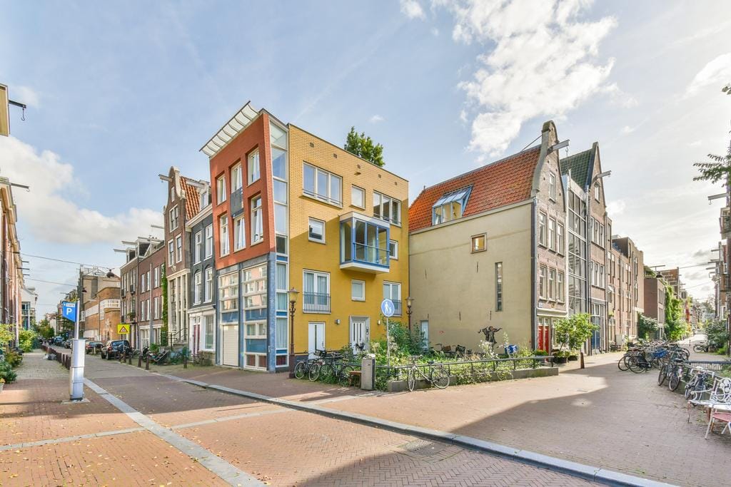 Foto 1 van Madelievenstraat 1