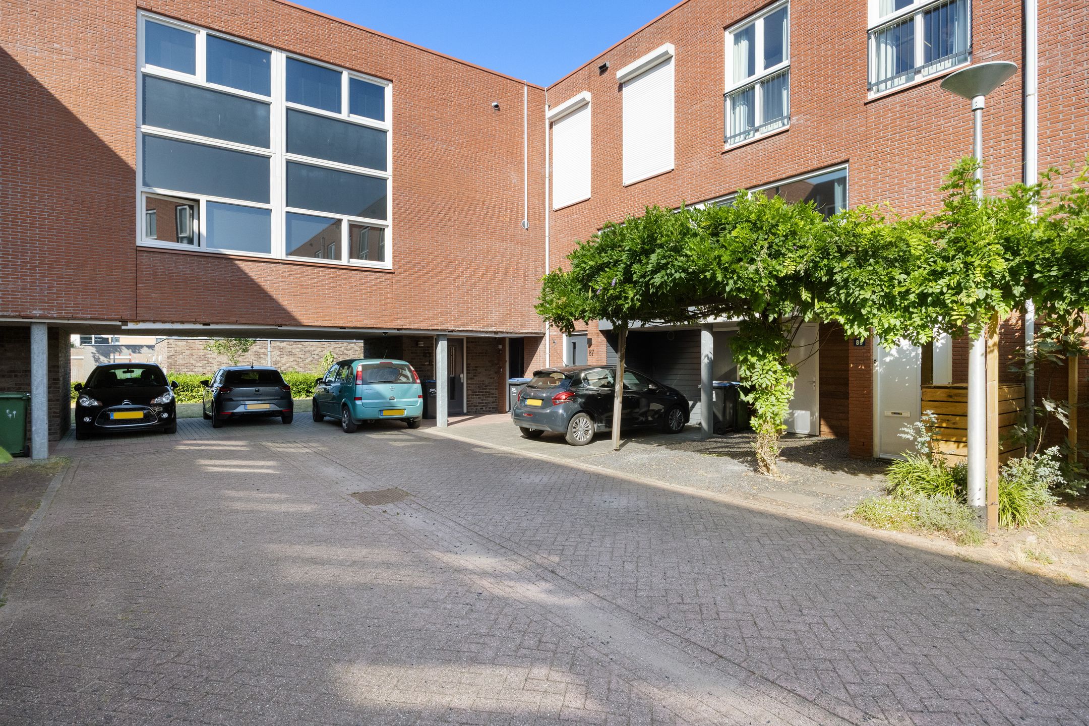 Photo 27 of van der Duyn van Maasdamstraat 89