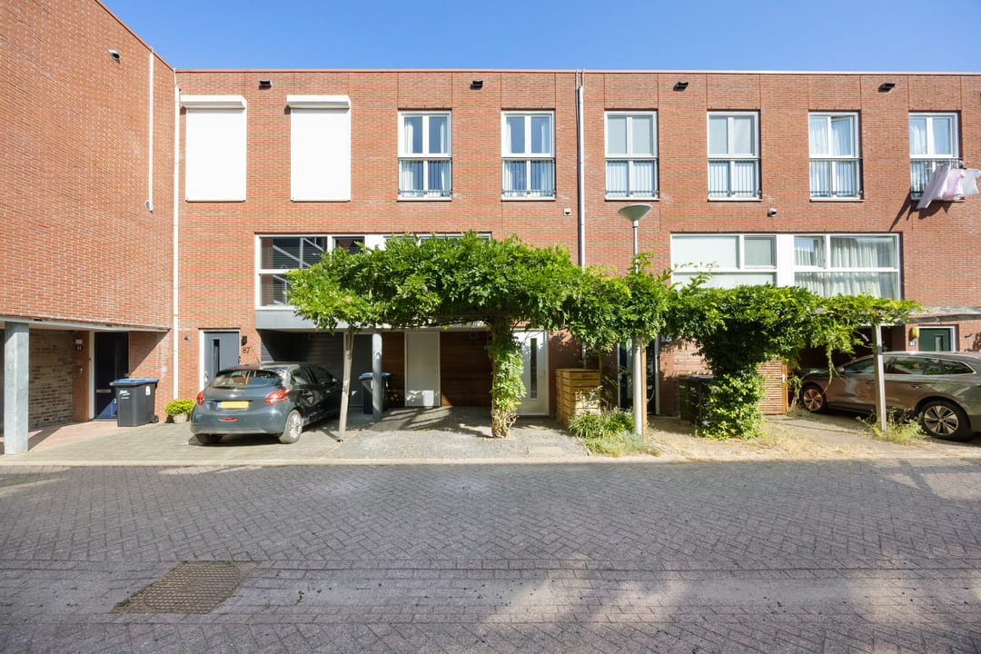 Photo 1 of van der Duyn van Maasdamstraat 89