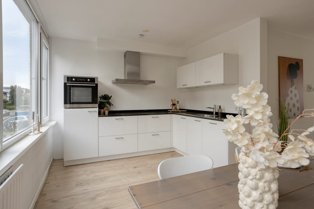 Photo 23 of Niels Bohrstraat 43