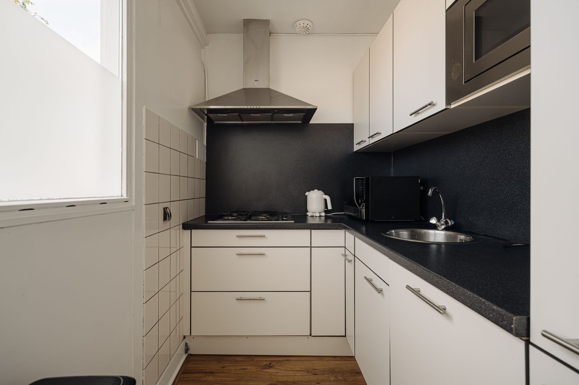Photo 15 of Eerste Jan Steenstraat 75-A