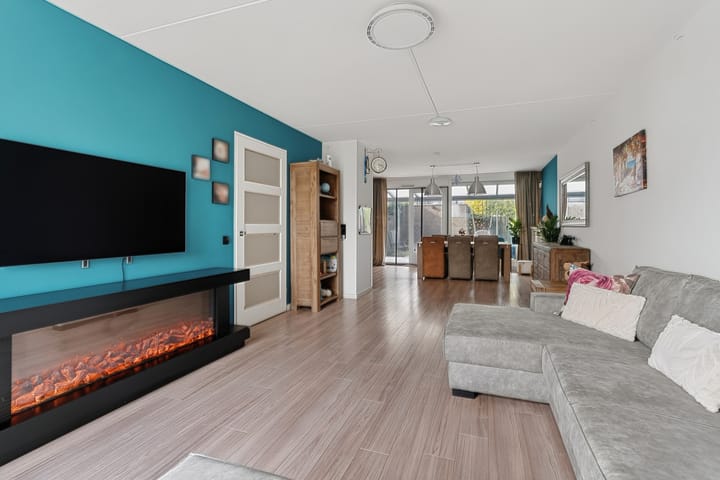 Tussenwoning te koop: Zandhaai 32, Eindhoven