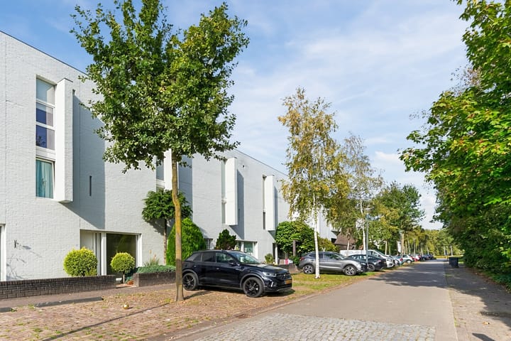 Tussenwoning te koop: Zandhaai 32, Eindhoven