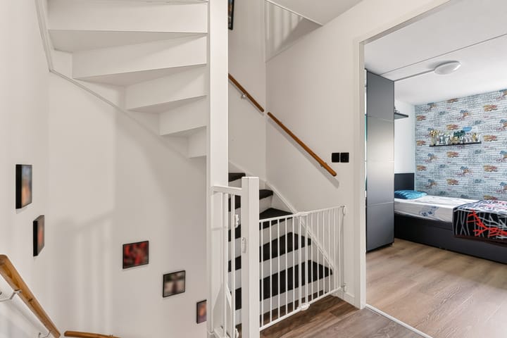 Tussenwoning te koop: Zandhaai 32, Eindhoven